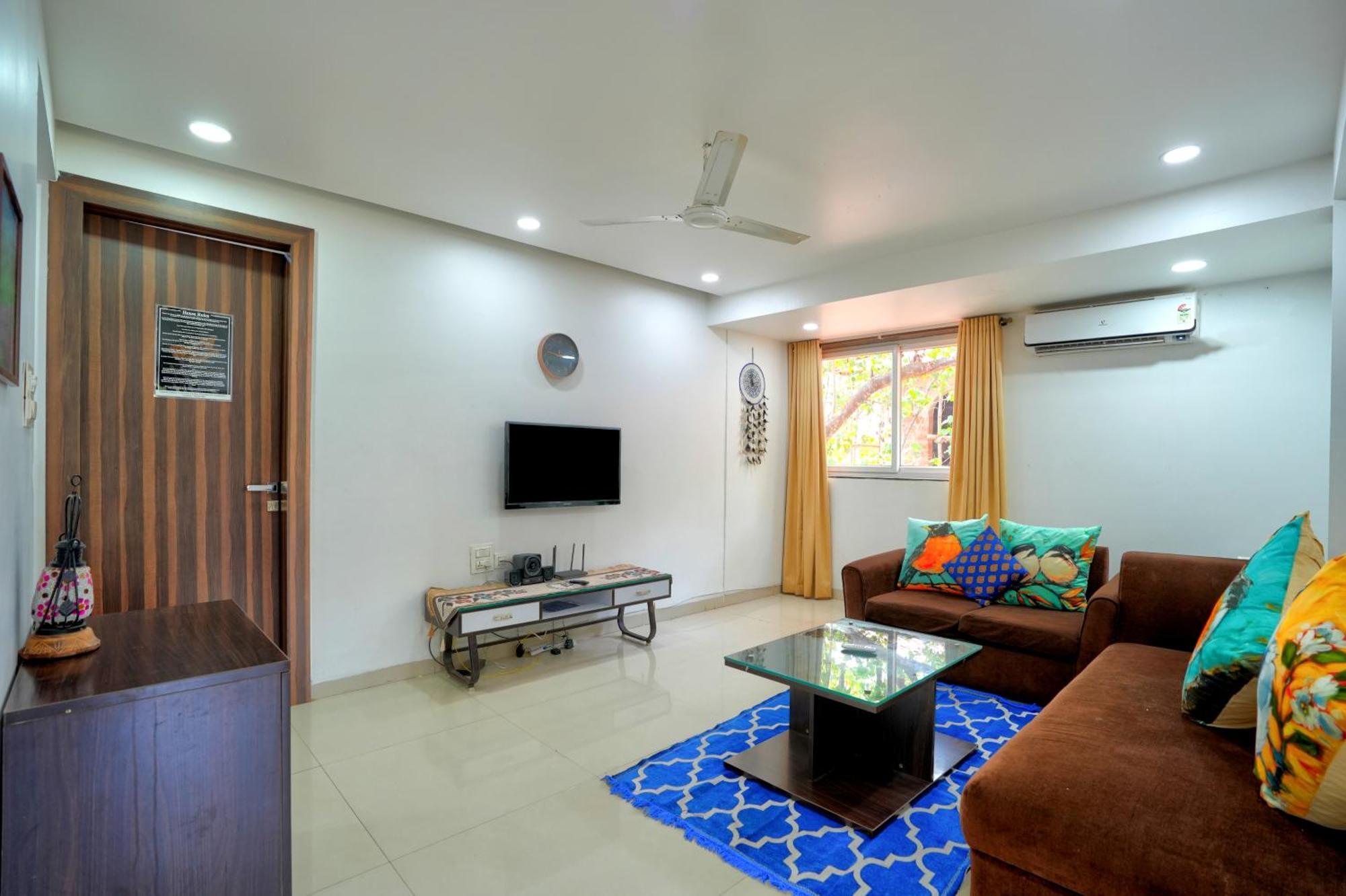Luxurious Nirvana Apartments 바가토르 외부 사진